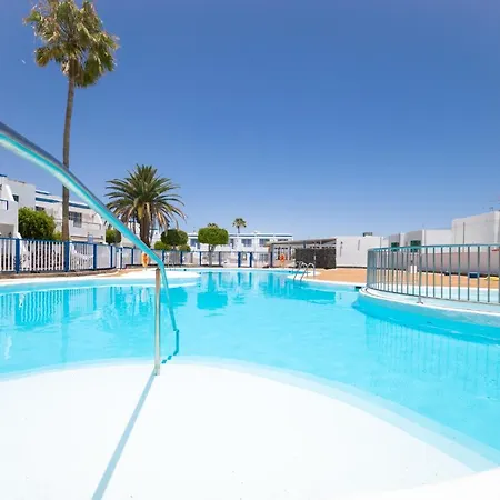 Apartmán Atalaya 1st Floor Poolside Puerto del Carmen (Lanzarote)